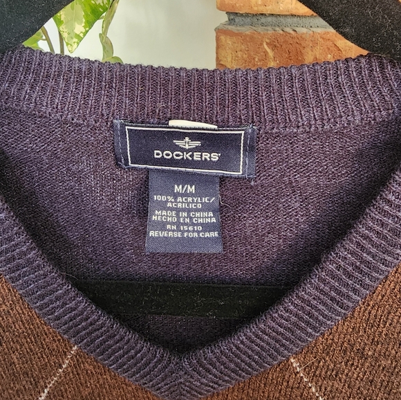 Dockers Men's V-Neck Argyle Sweater Vest - Navy, Brown, and Tan - Picture 3 of 3